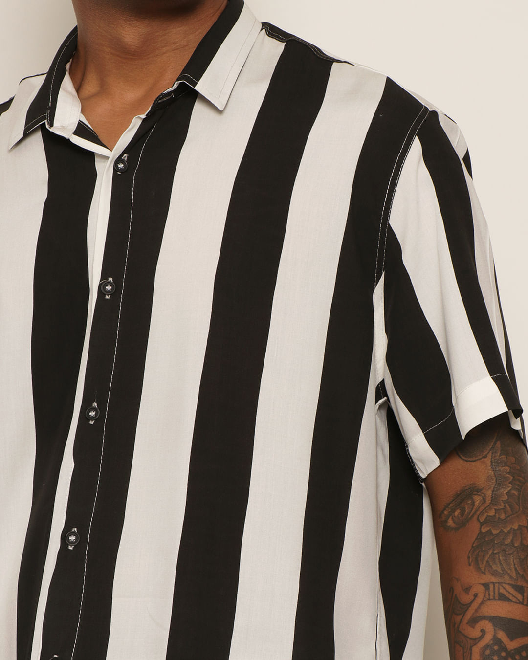 Camisa-Viscose-Listrada-5013119-14---Preto