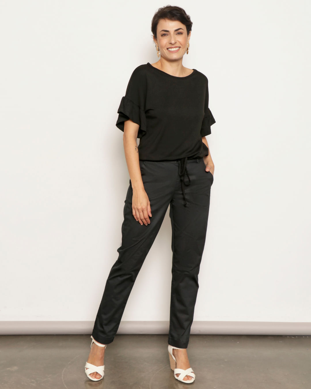 Blusa-Bl10609-Visco-Mga-Babado-Bajuste---Preto