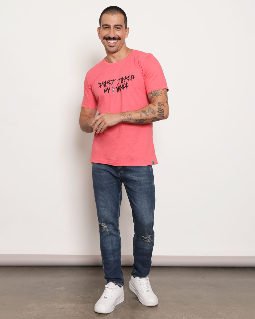 Camiseta-Mc-811882-Estampa--Frente---Rosa-Escuro