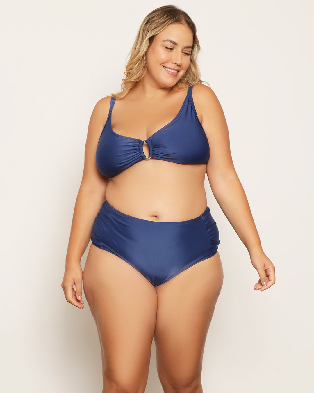 Top-Tg-Liso-Cacess-0619---Marinho
