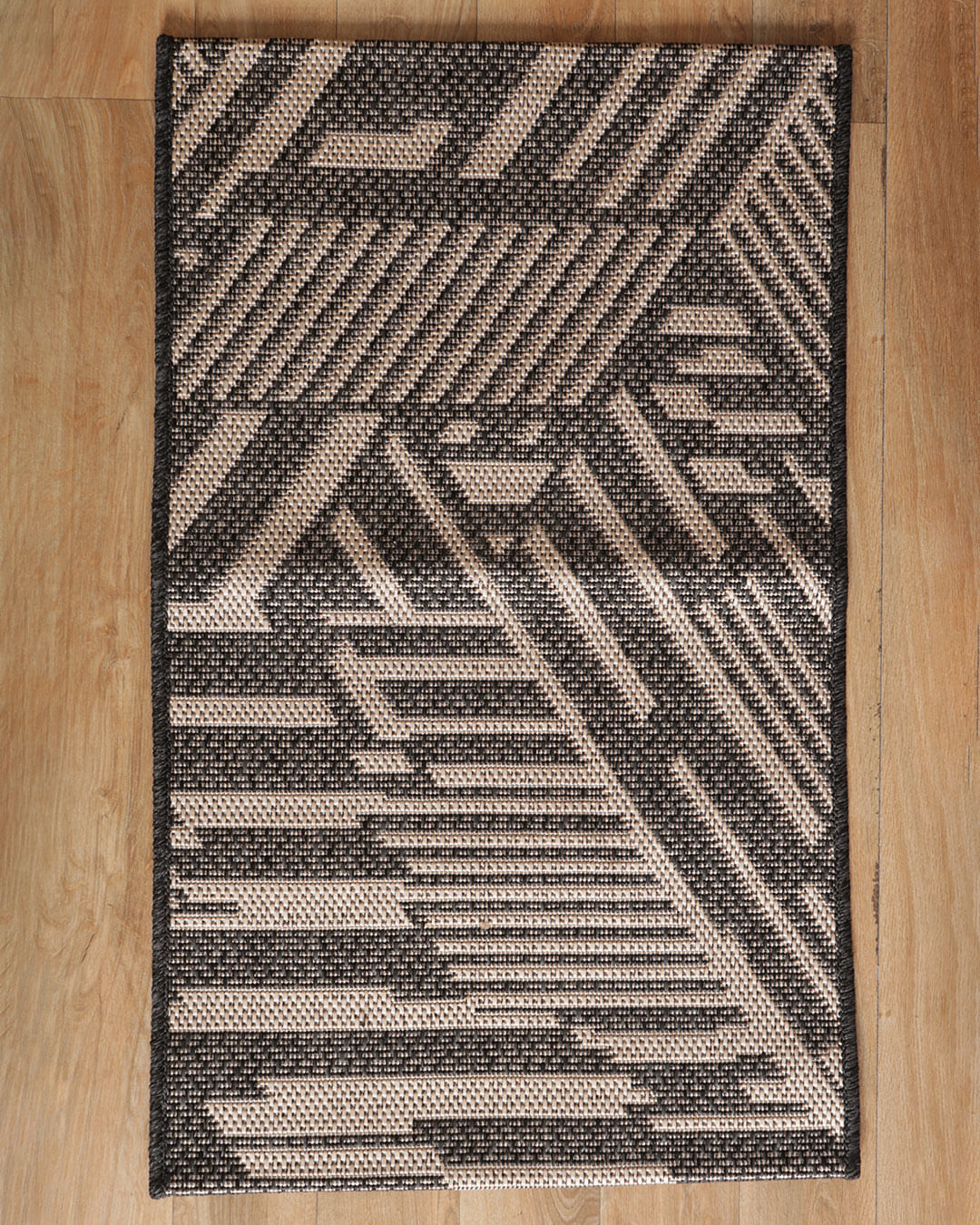Tap-Eco-Geometric-Irregular-56-050x080---Estampado-Outros