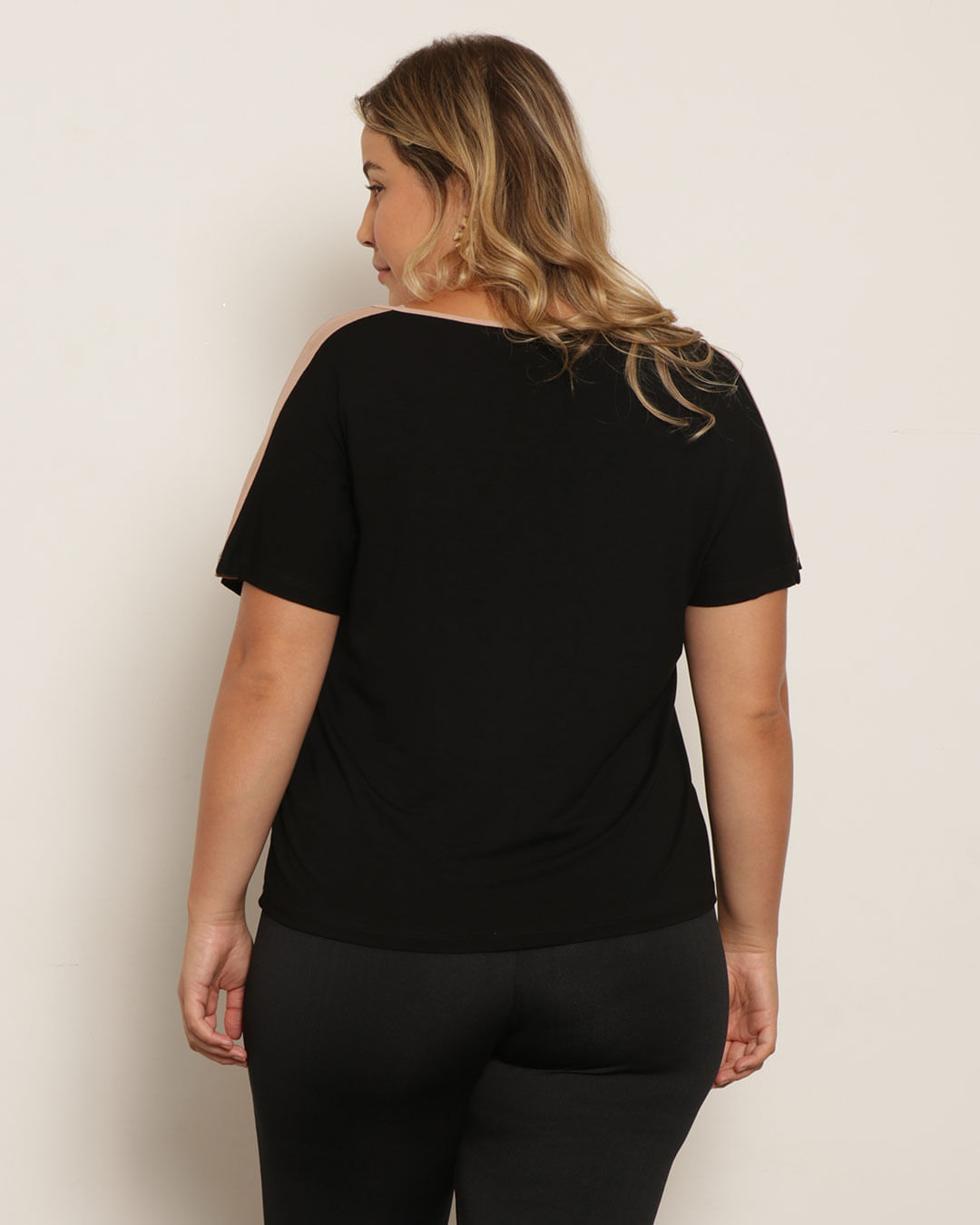 Blusa-Pl208-Mc-Bicolor-Decote-V---Preto