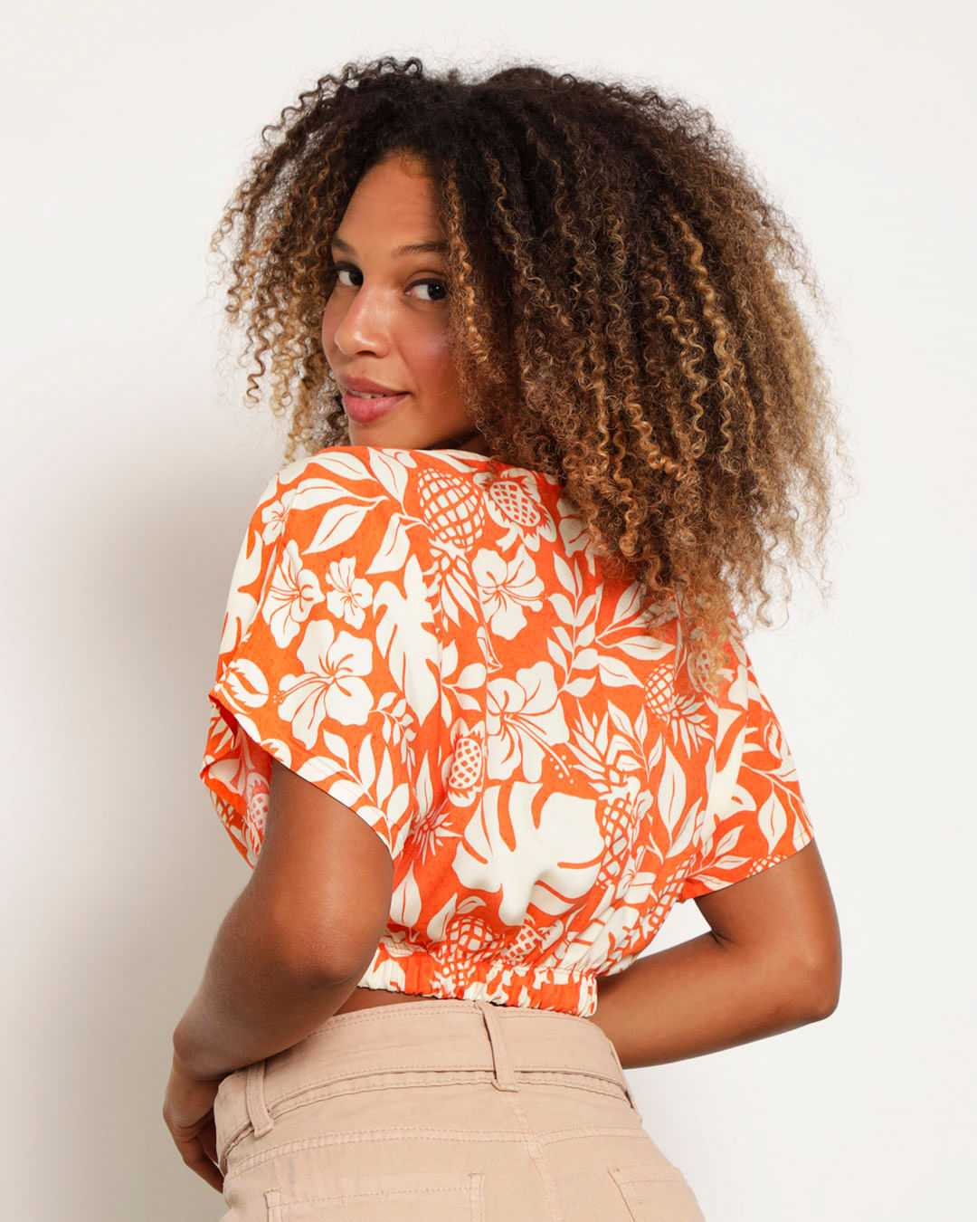 Blusa-Mc-Decote-V-Torcao-0265re-Frs---Laranja-Medio