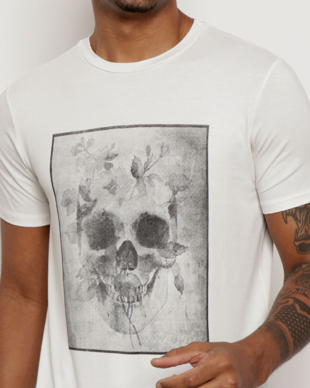 Camiseta-Visc-Est-Caveira--347-Pgg---Off-White