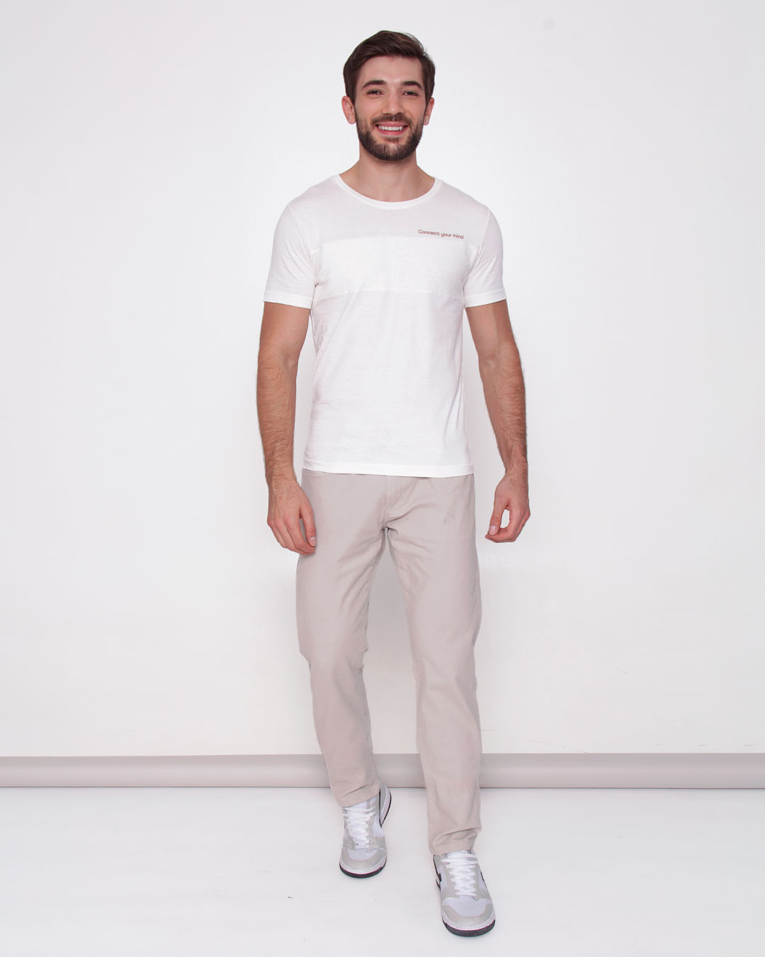 Camiseta---Comeia-Recorte-24008--Pgg---Off-White