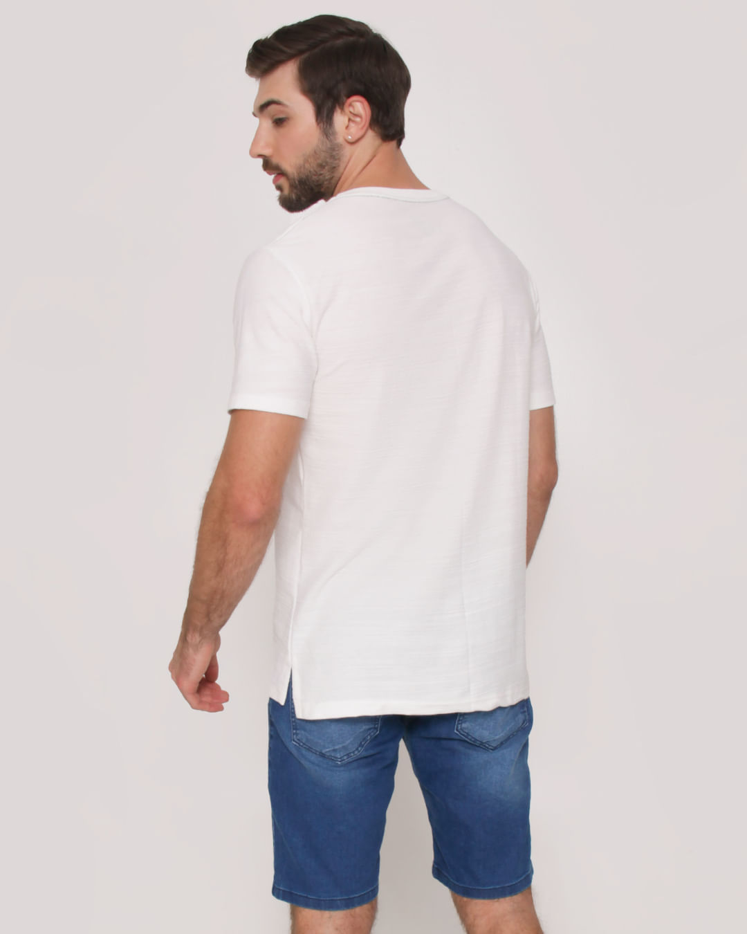 Camiseta--C-Aplique-No-Peito-2107--Pgg---Off-White