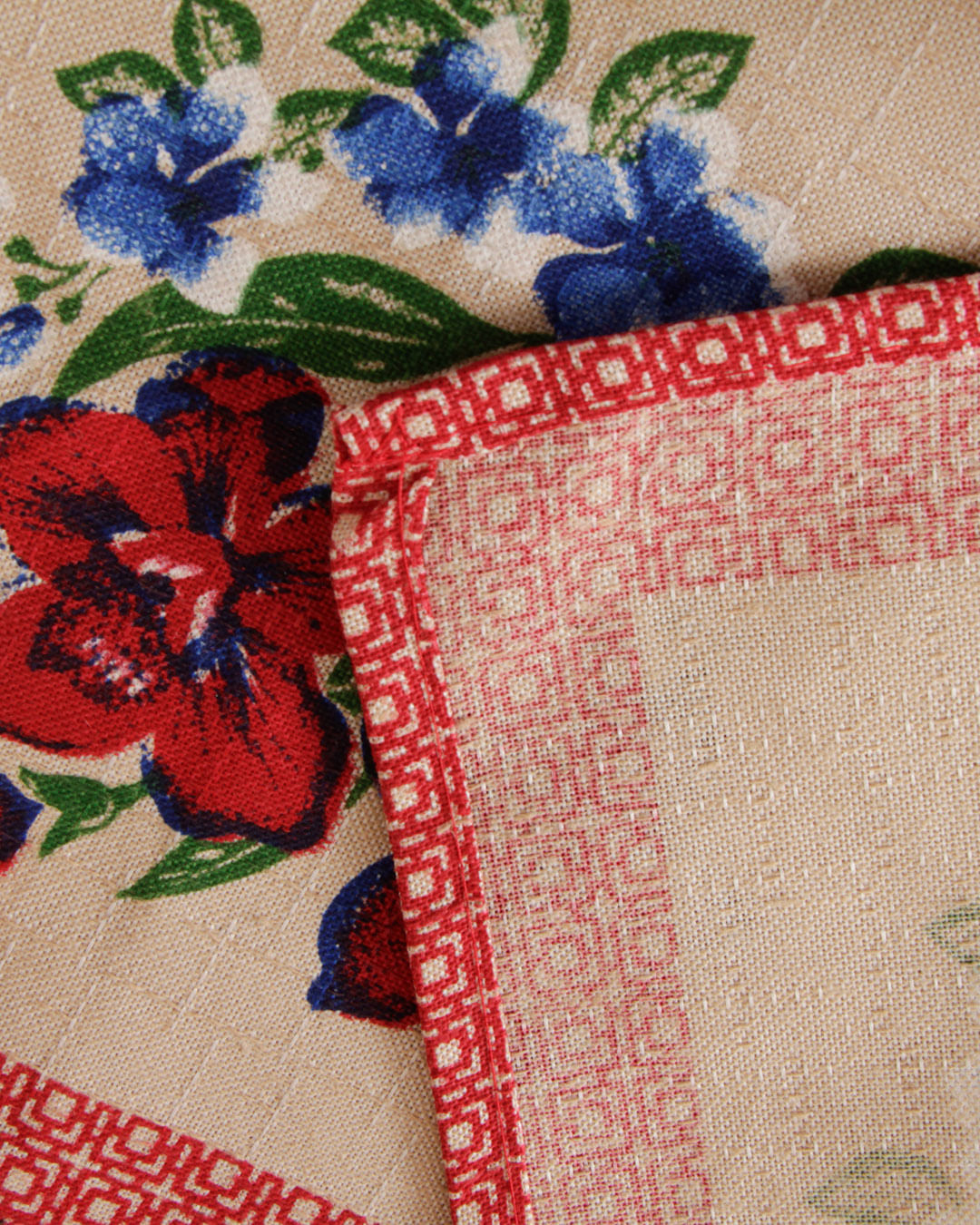 Toalha-Cha-Linhao-70x70-215897---Vermelho-Geometrico