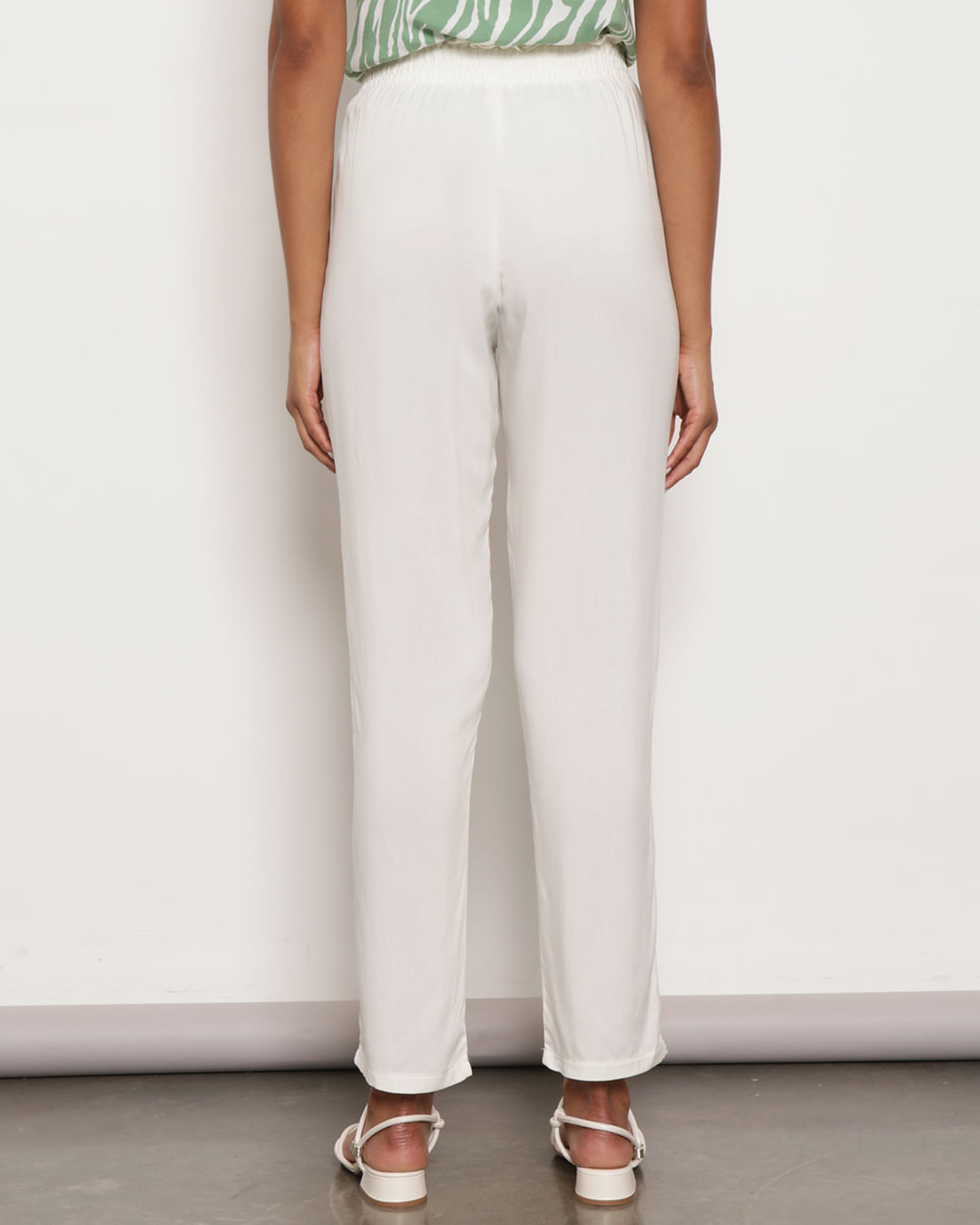 Calca-230687-Tp-Viscose-Lisa-Clochard---Off-White