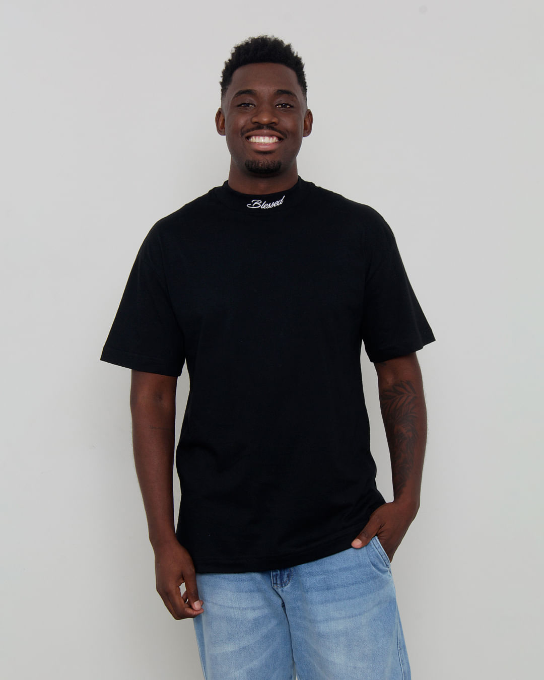Camiseta-Diferenciada-Gola-Alta-29614---Preto