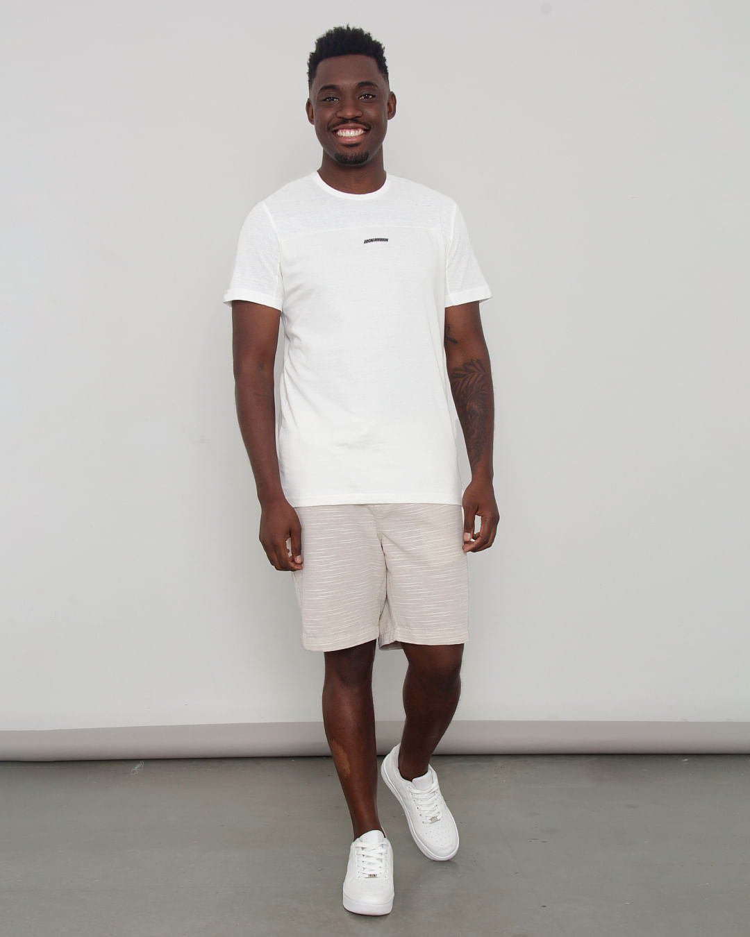 Camiseta-Diferenciada--29598-Pgg---Off-White
