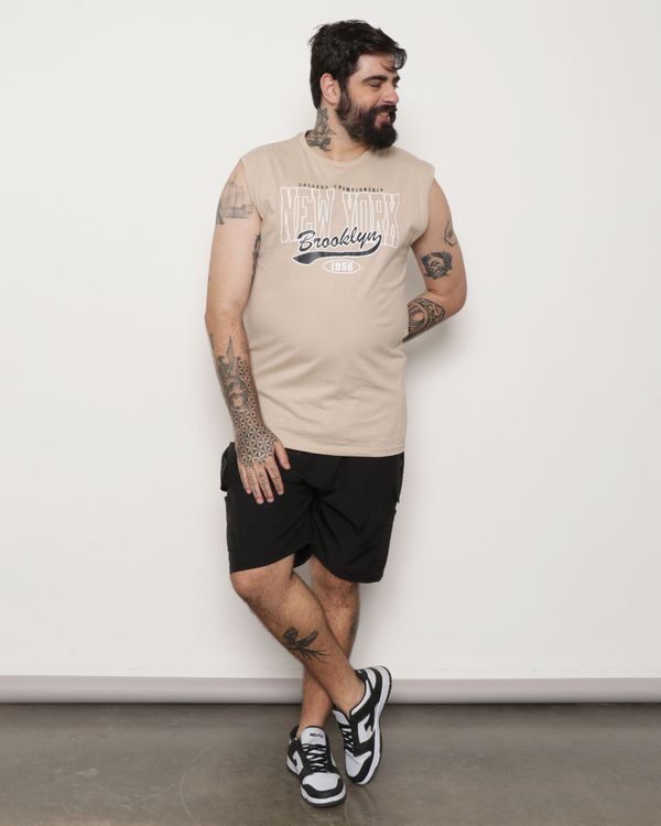 Bermuda Plus Size Masculina Reta Bolso Cargo Com Zíper Preta G2