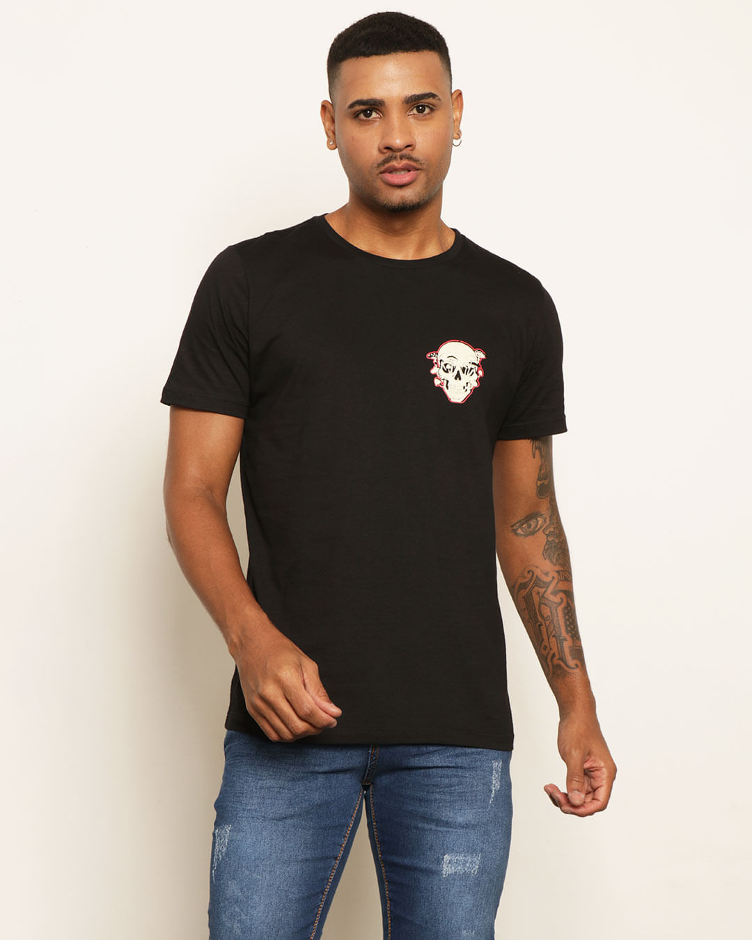 Camiseta-Mc-811921-Est-Frente-E-Costa---Preto