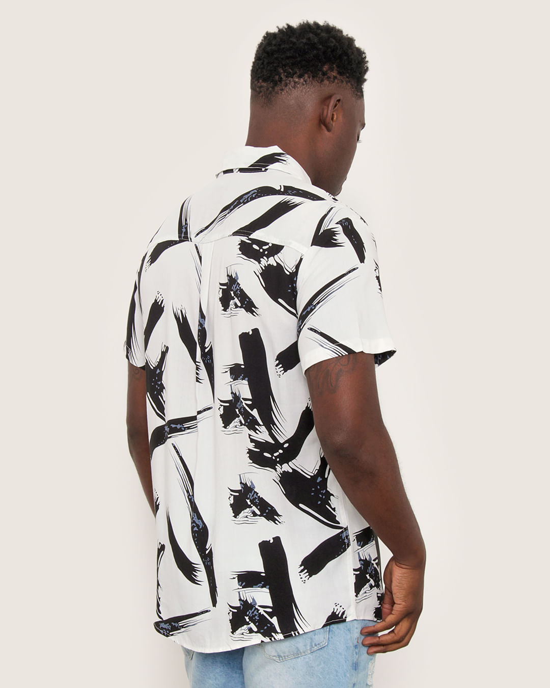 Cami-Viscose-240820-Pincelada-Pgg---Branco-Geometrico