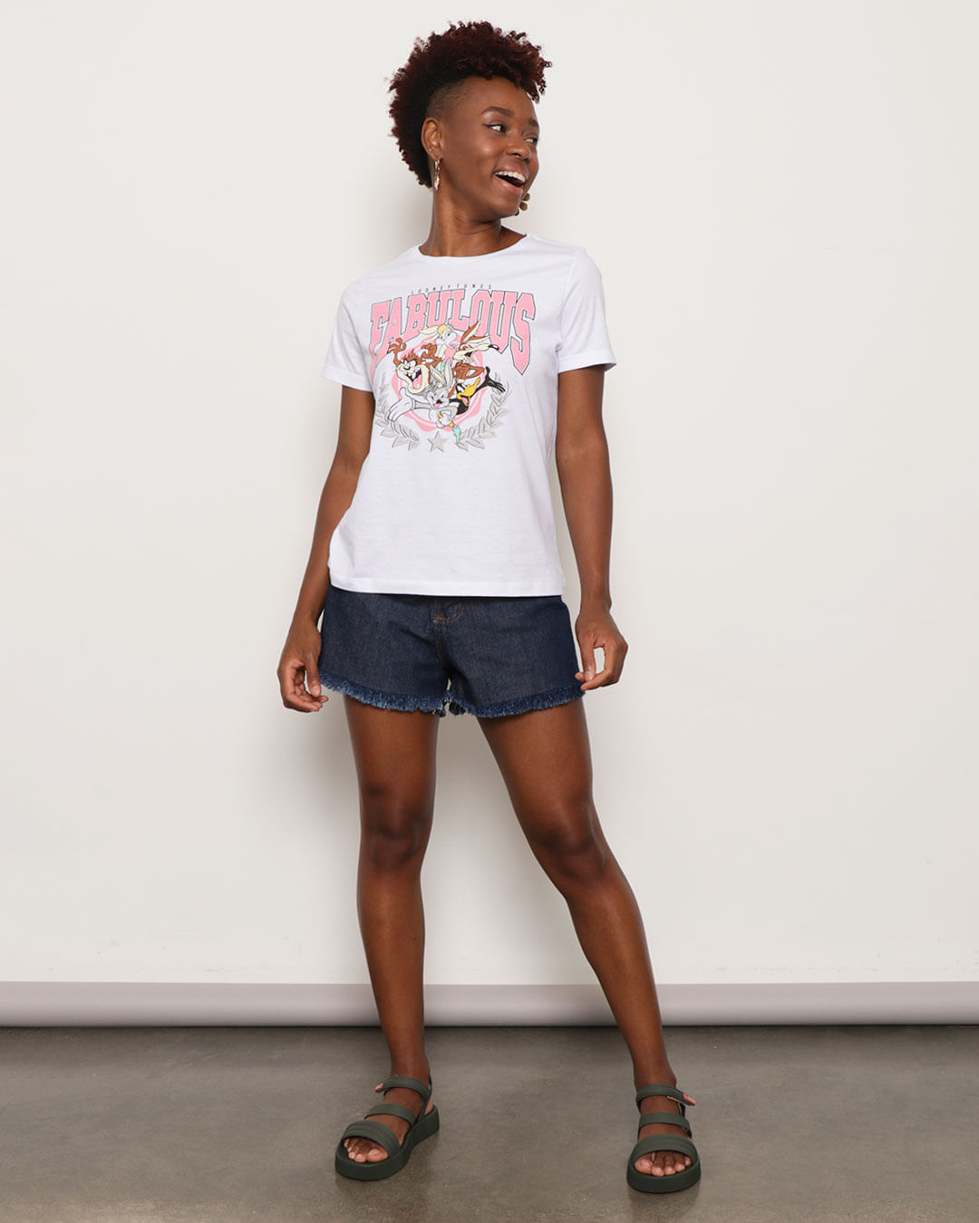 Camiseta-F2548-Bco-Pgg-Looney-P9---Branco