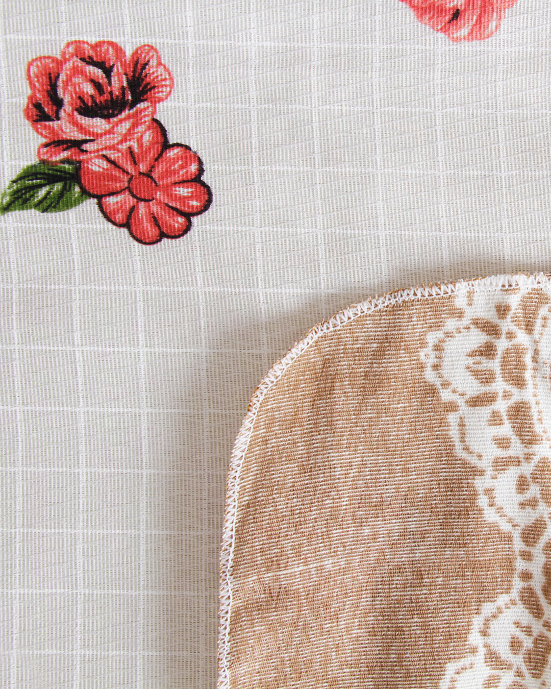 Toalha-Mesa-Quad516464-140x140---Off-White-Floral