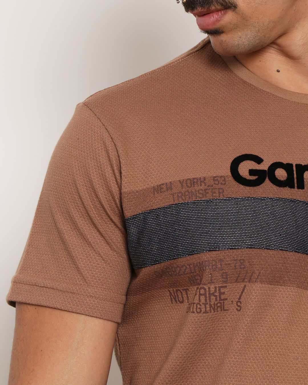 Camiseta-Gangster--11242429-Price-Pgg---Marrom-Medio