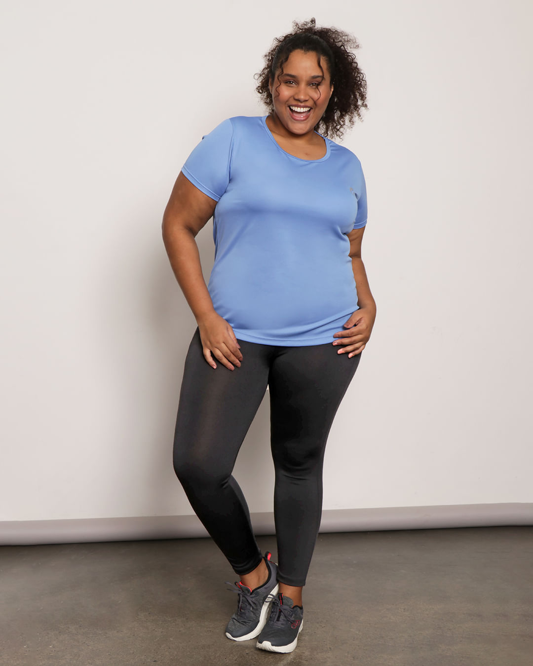 Blusa-Mc-013-Basica-Plus---Azul-Medio