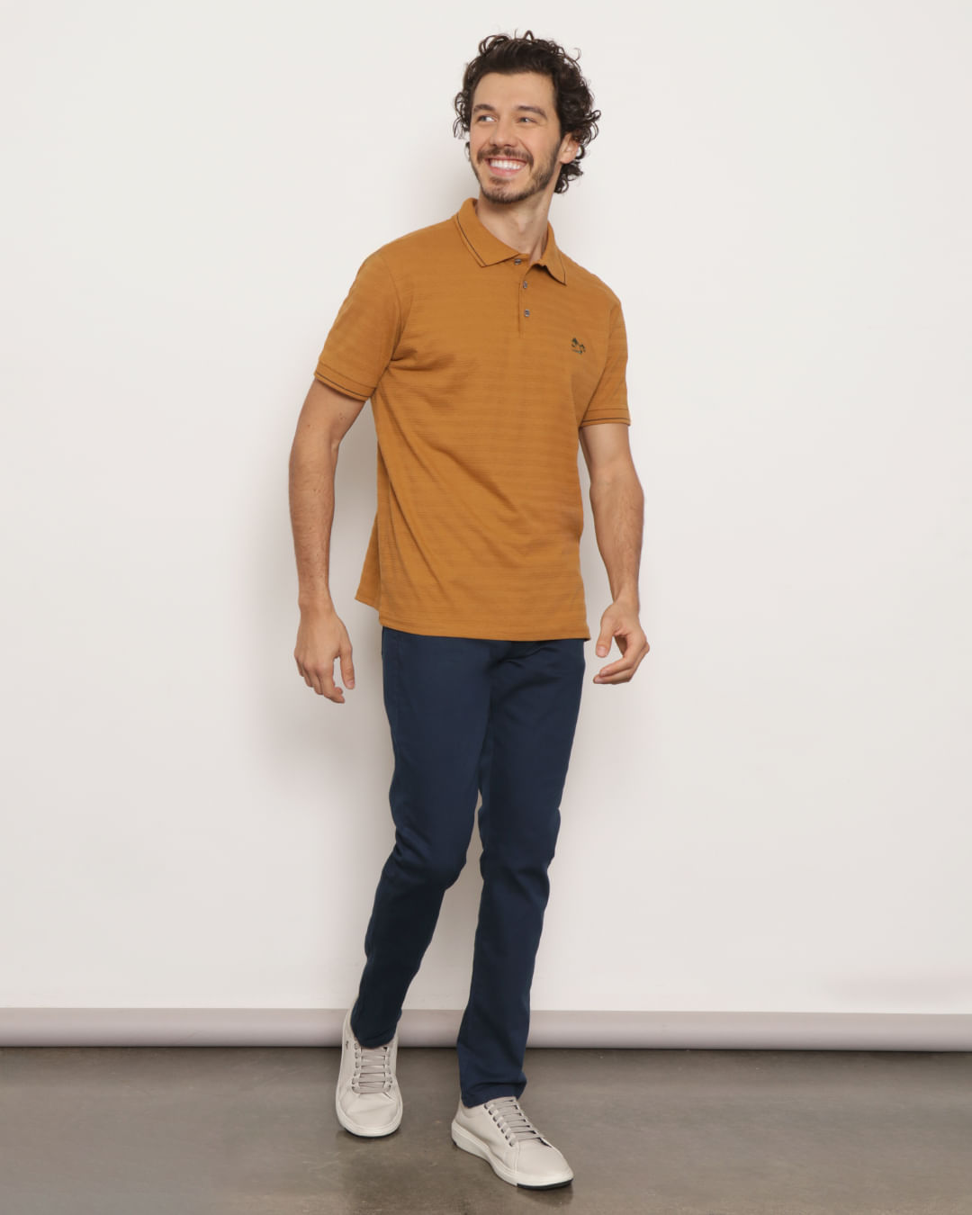 Polo-Textura-Ocre-Pgg---Marrom-Medio