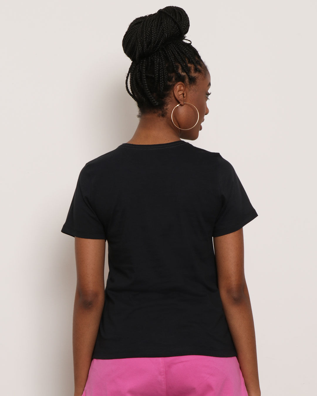 Camiseta-F2118-Pto-Pgg-Pernalonga-P08---Preto