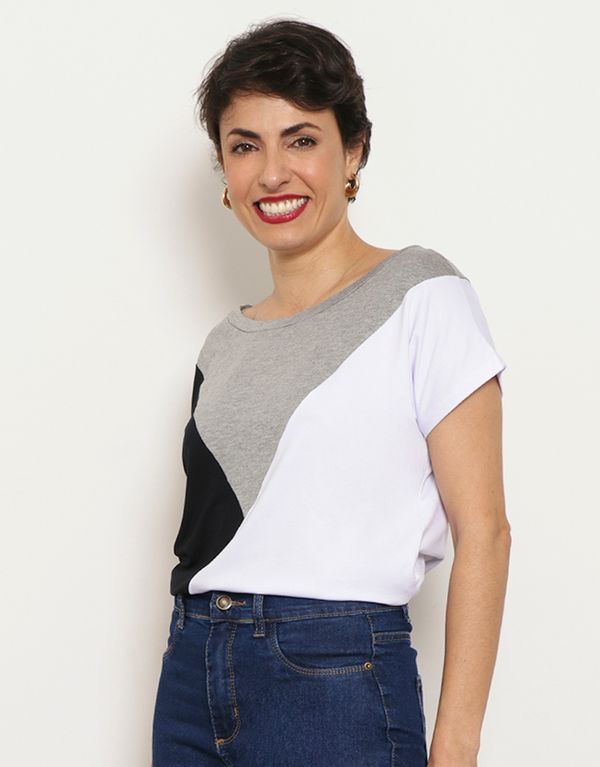 Blusa Feminina Mullet Manga Curta Recortes M