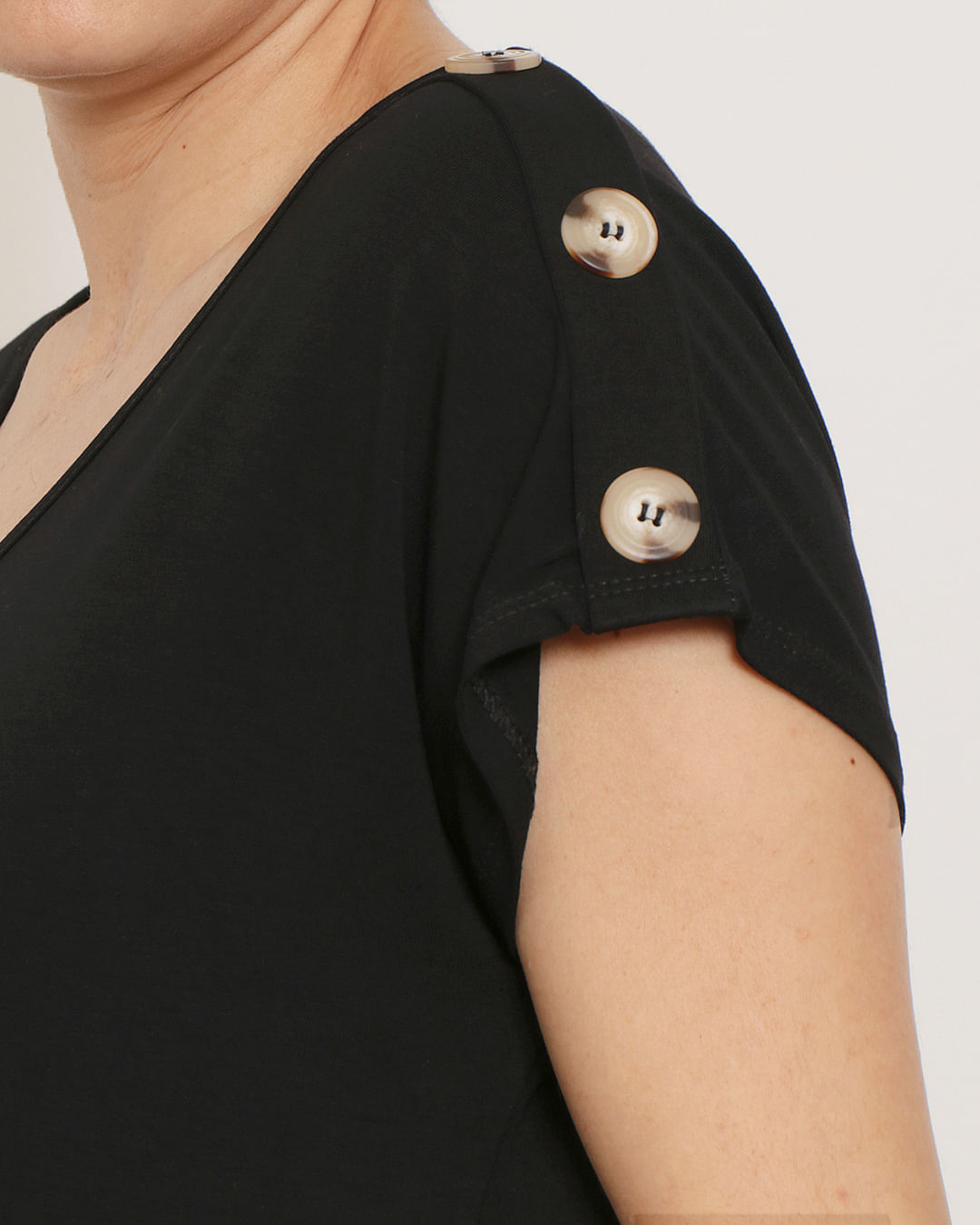 Blusa-Vs214-Botoes-Manga---Preto