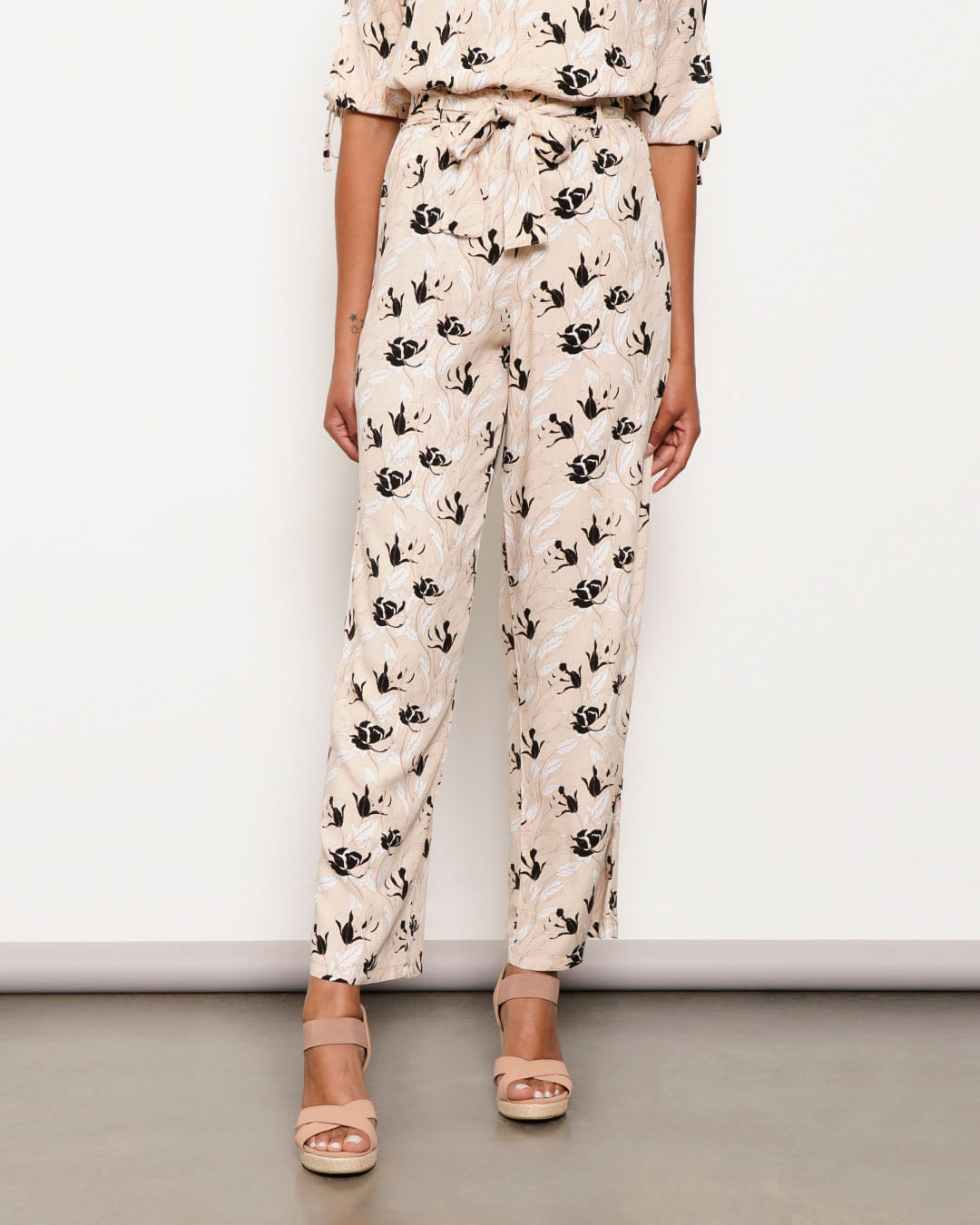 Calca-430186-Tec-Plano-Estamplisa---Bege-Floral