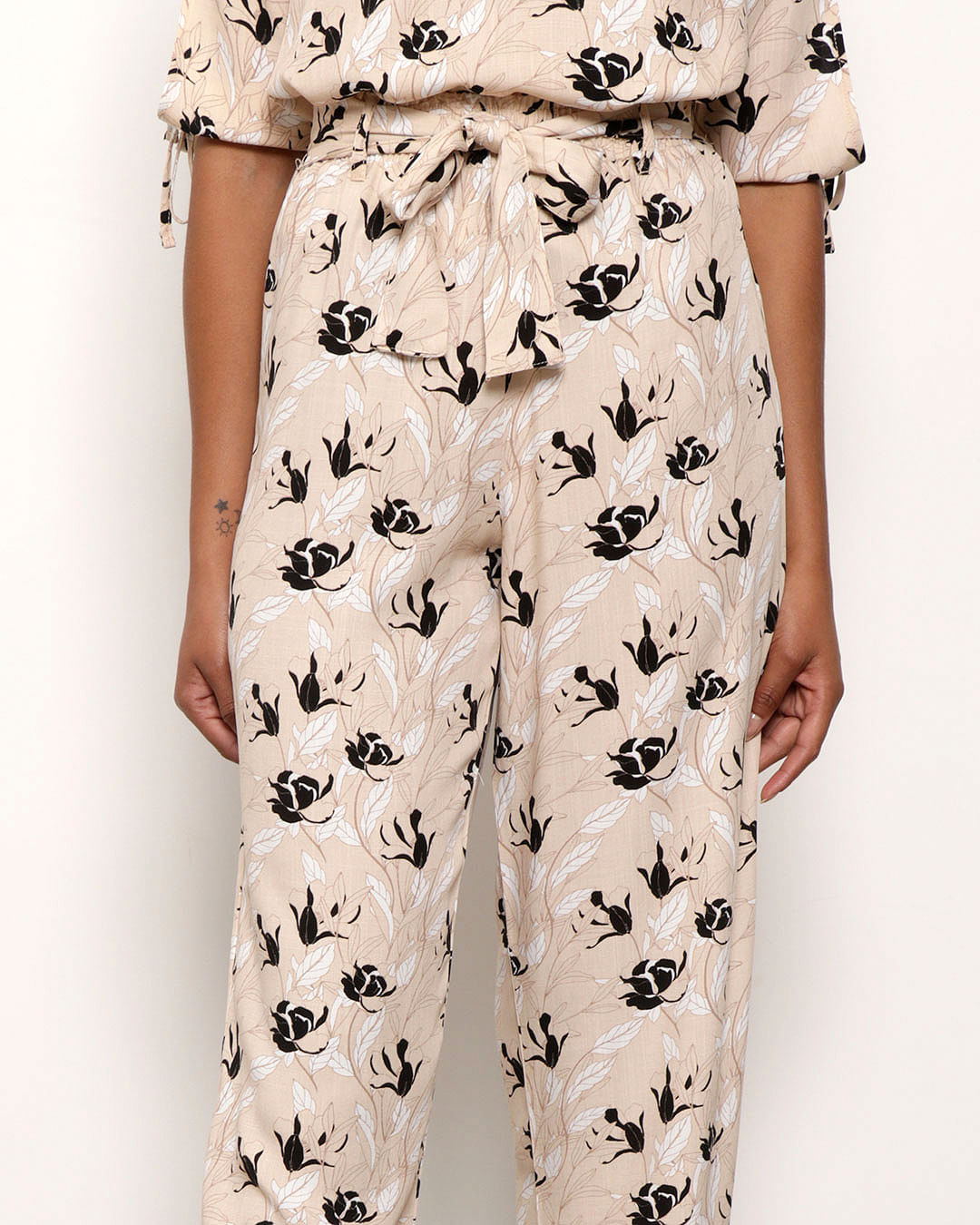 Calca-430186-Tec-Plano-Estamplisa---Bege-Floral