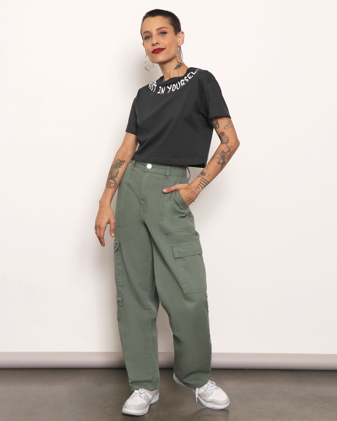 Cropped-Mc-23126-Escrita-Gola---Preto
