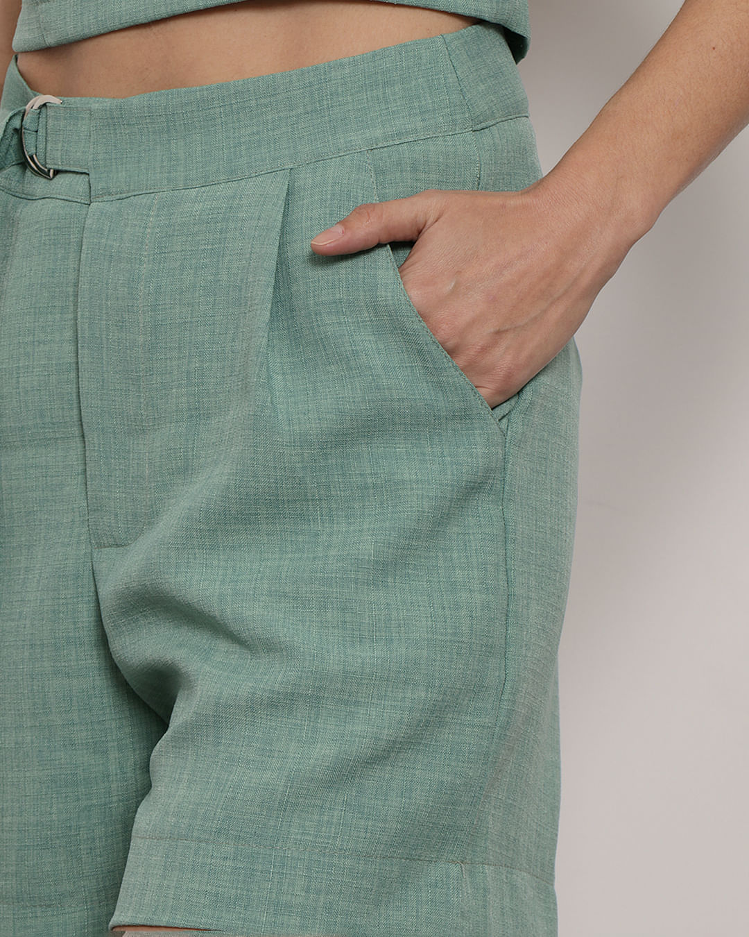 Short-5022--Fake-Linho-C-Pregas---Verde-Claro