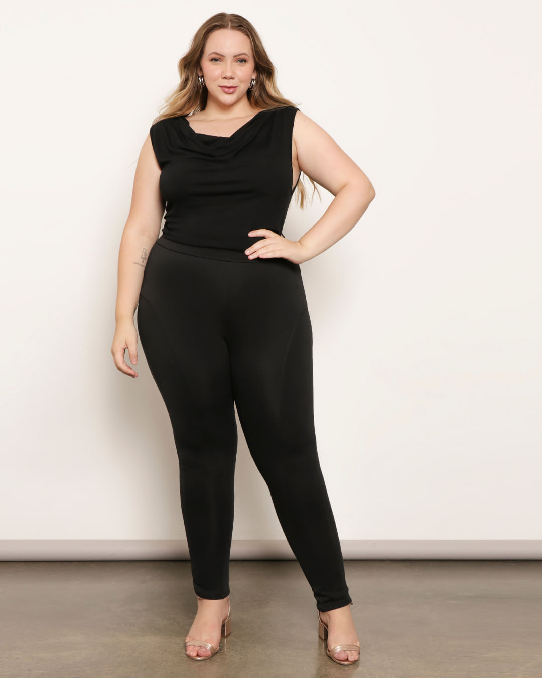 Regata-34114-Viscolycra-Lisa-Gola-Dega---Preto