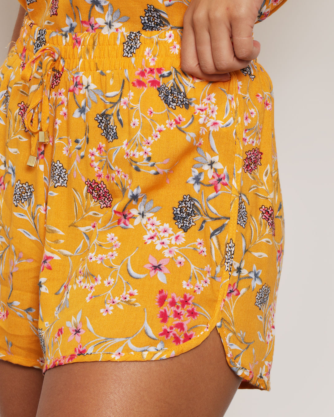 Short-Com-Vivo-214360---Mostarda--Outros