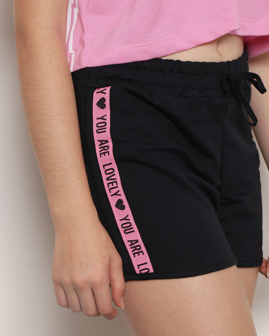 Shorts-21784-Faixa-Preto-F-1016---Preto