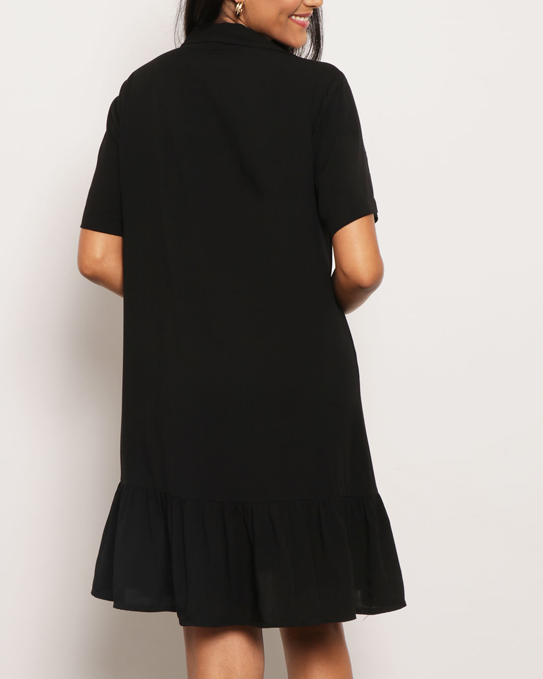 Vestido-6038-C-Gola-E-Babados---Preto