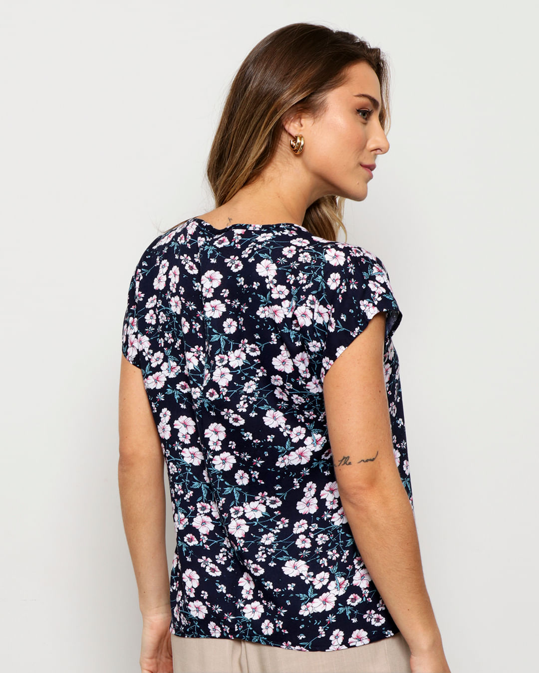 Blusa-214234-1-Mga-Morcego-Estampada---Marinho-Floral