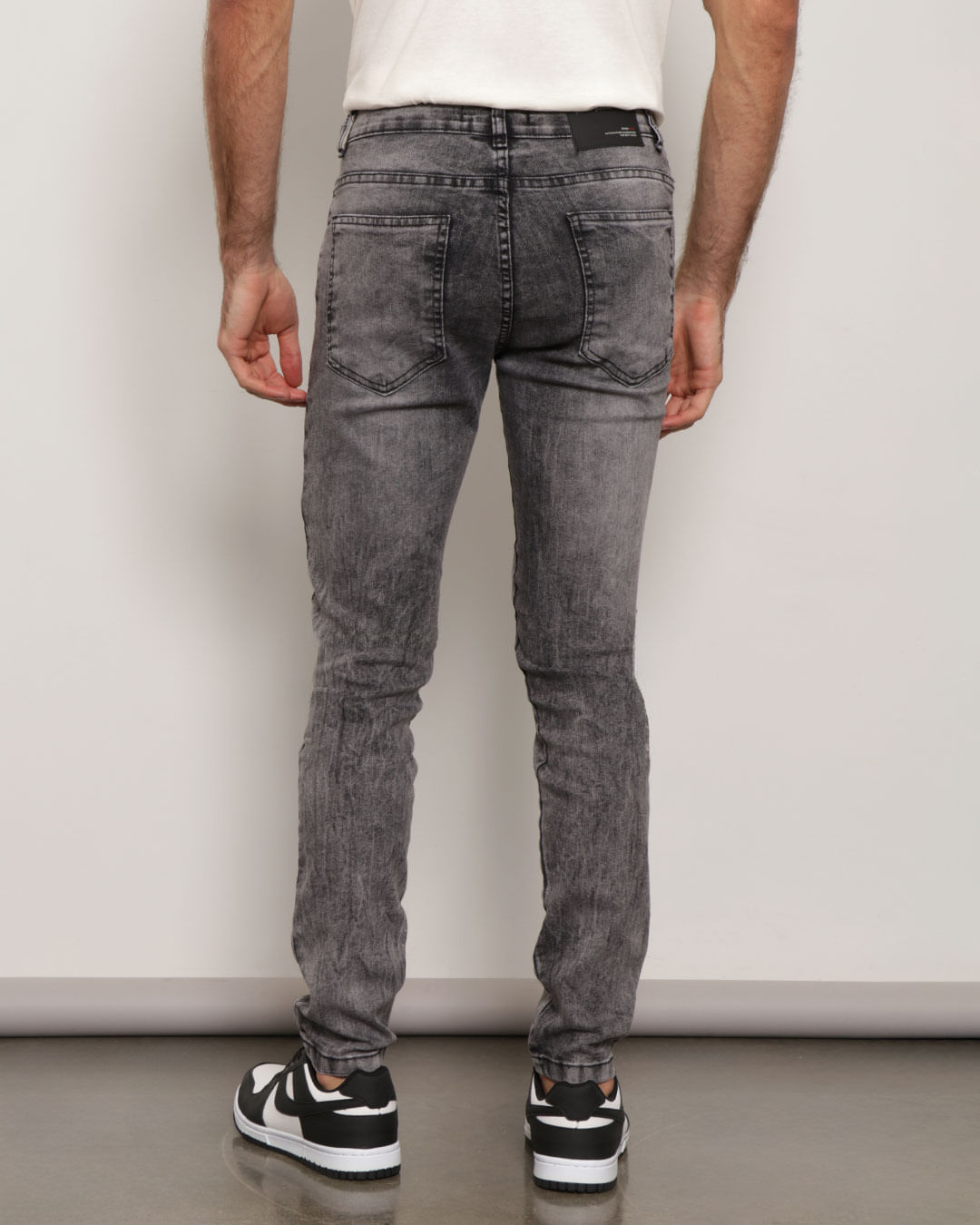 Calca-Jns-Jvm-Knn-Blk-Lettering---94261---Black-Jeans-Escuro