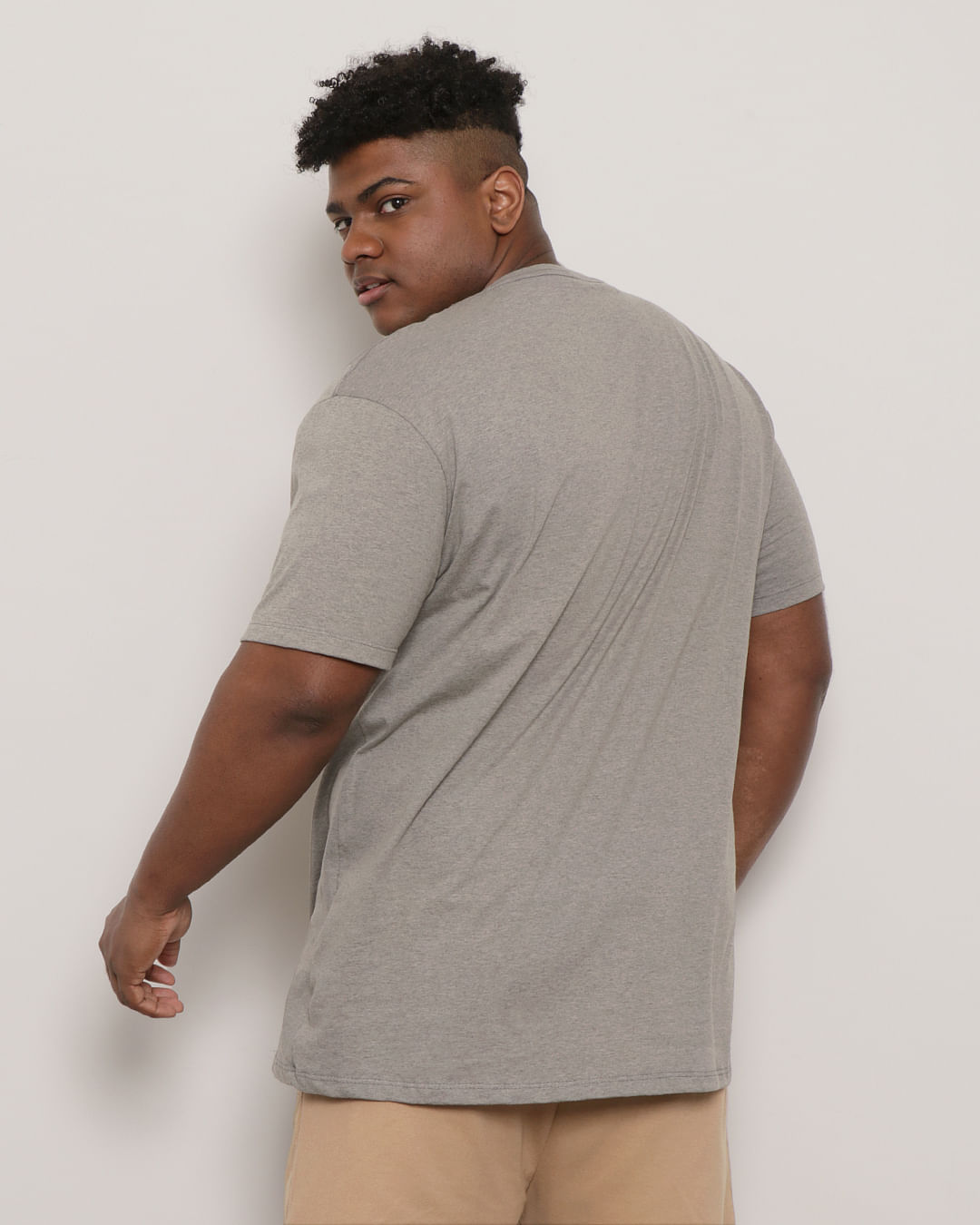 Camiseta-511512-Los-Angeles-Mcinza-Plus---Cinza-Claro