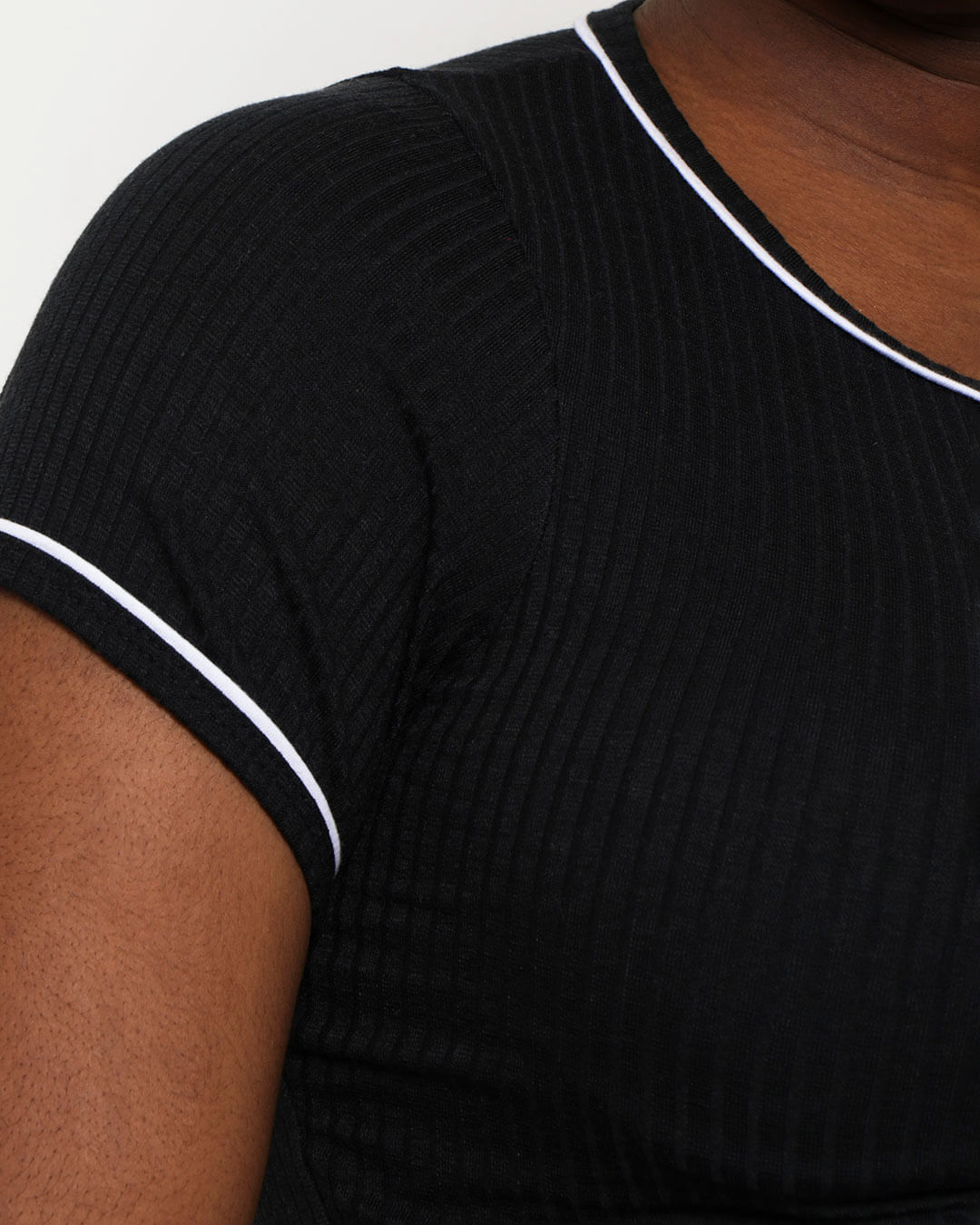 Blusa-241062-Canelada-Mc-Friso---Preto