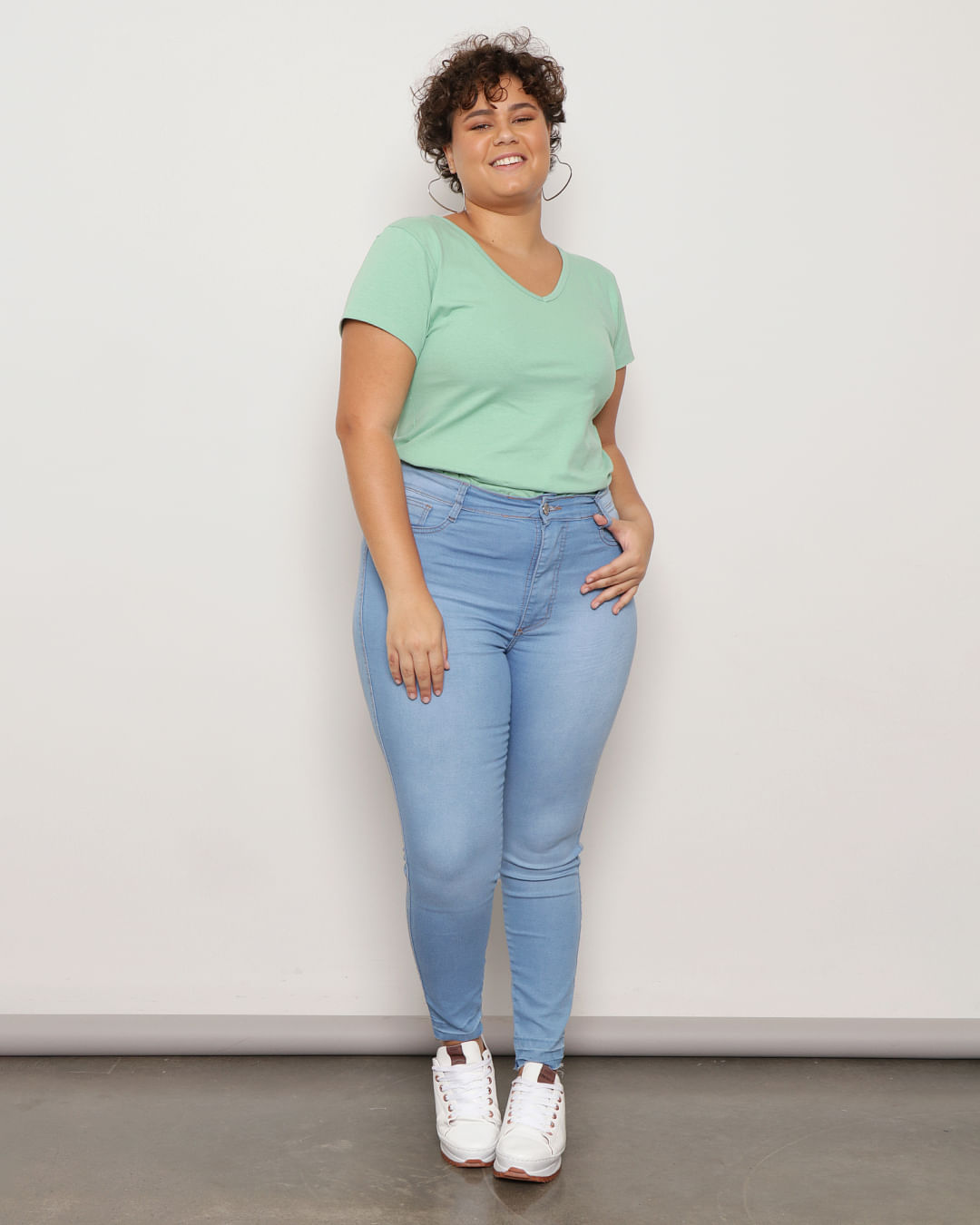 Blusa-4334-Plus-Mc-Gola-V-Cidreira---Verde-Medio