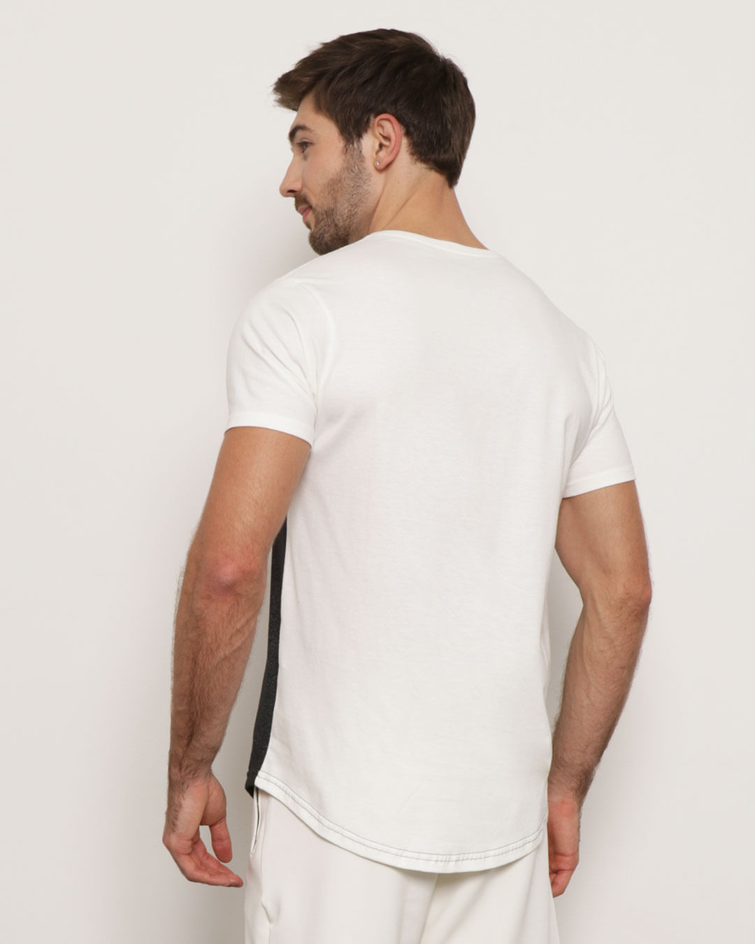 Camiseta-C-Bolso-Ziper-29402-P-Gg---Off-White