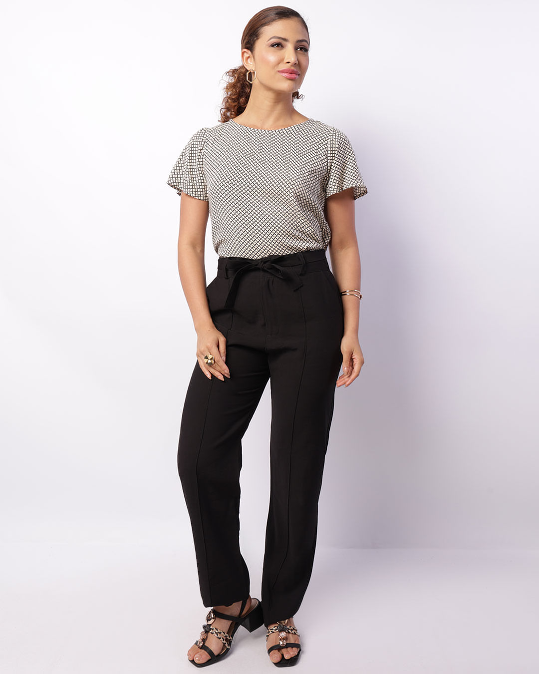 Blusa-230685-Viscose-Estampada-M-C---Bege-Geometrico