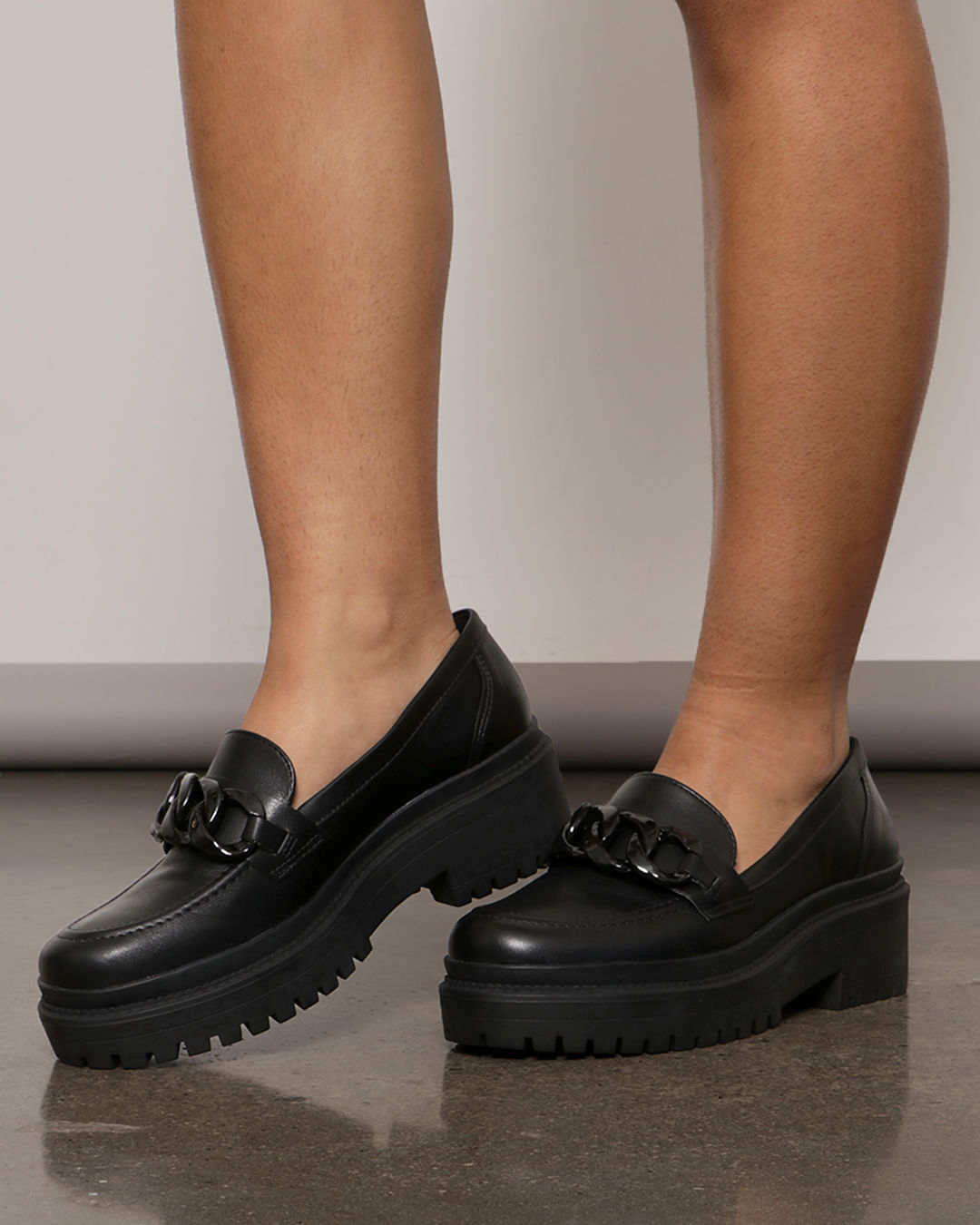 Sapato-Mocassim-Feminino-Via-Marte-Tratorado-Preto