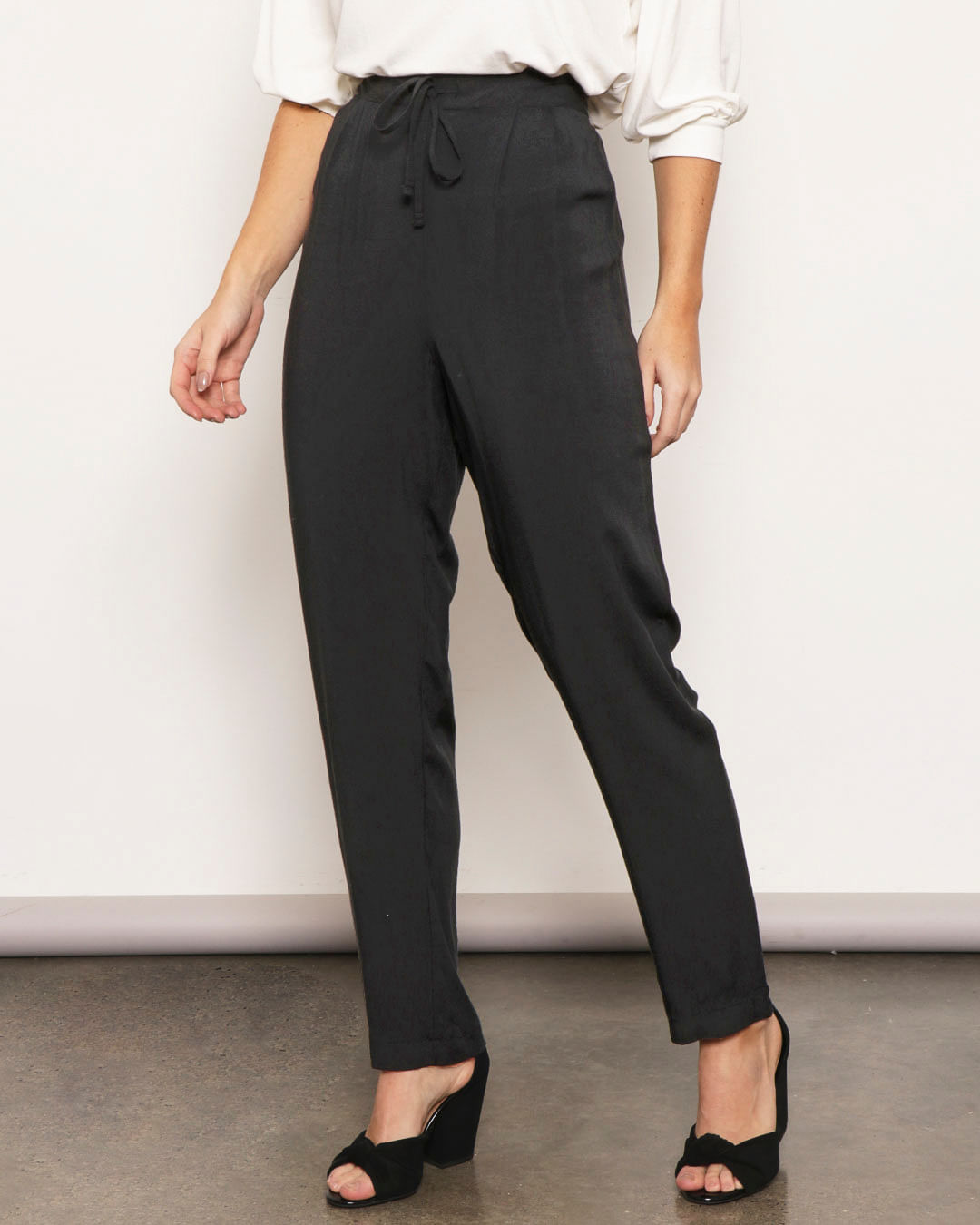 Calca-430127-Viscose-Lisa-C--Pregas---Preto-Outros