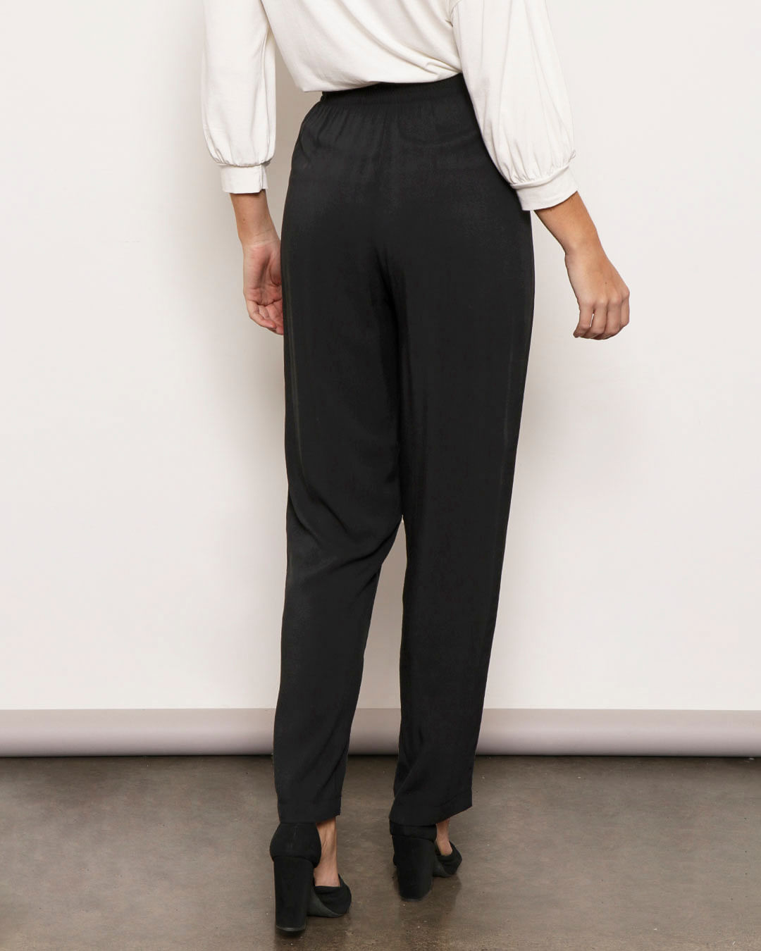 Calca-430127-Viscose-Lisa-C--Pregas---Preto-Outros