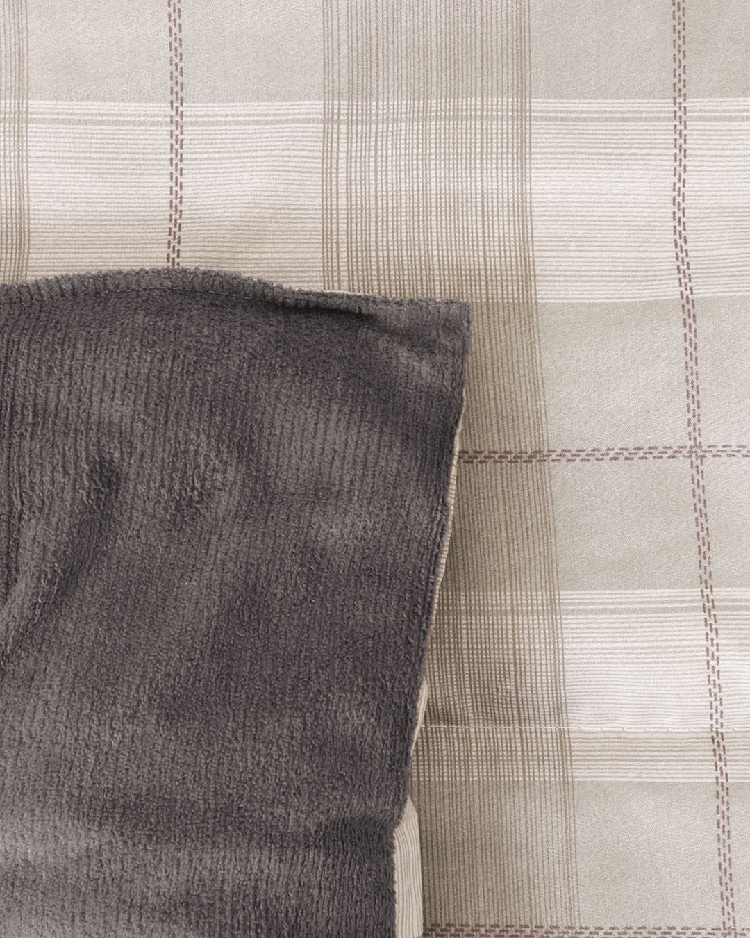 Coberdrom-Queen-Plush-Combo-Soft--Slim---Cinza-Listrado