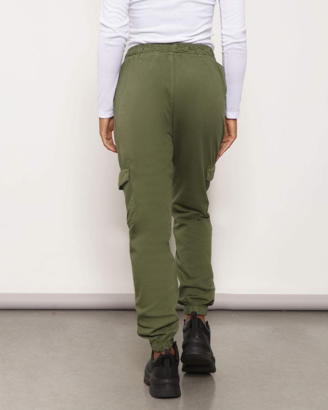 Calca-Sarja-Feminina-Jogger-Bolsos-Cargo-Verde
