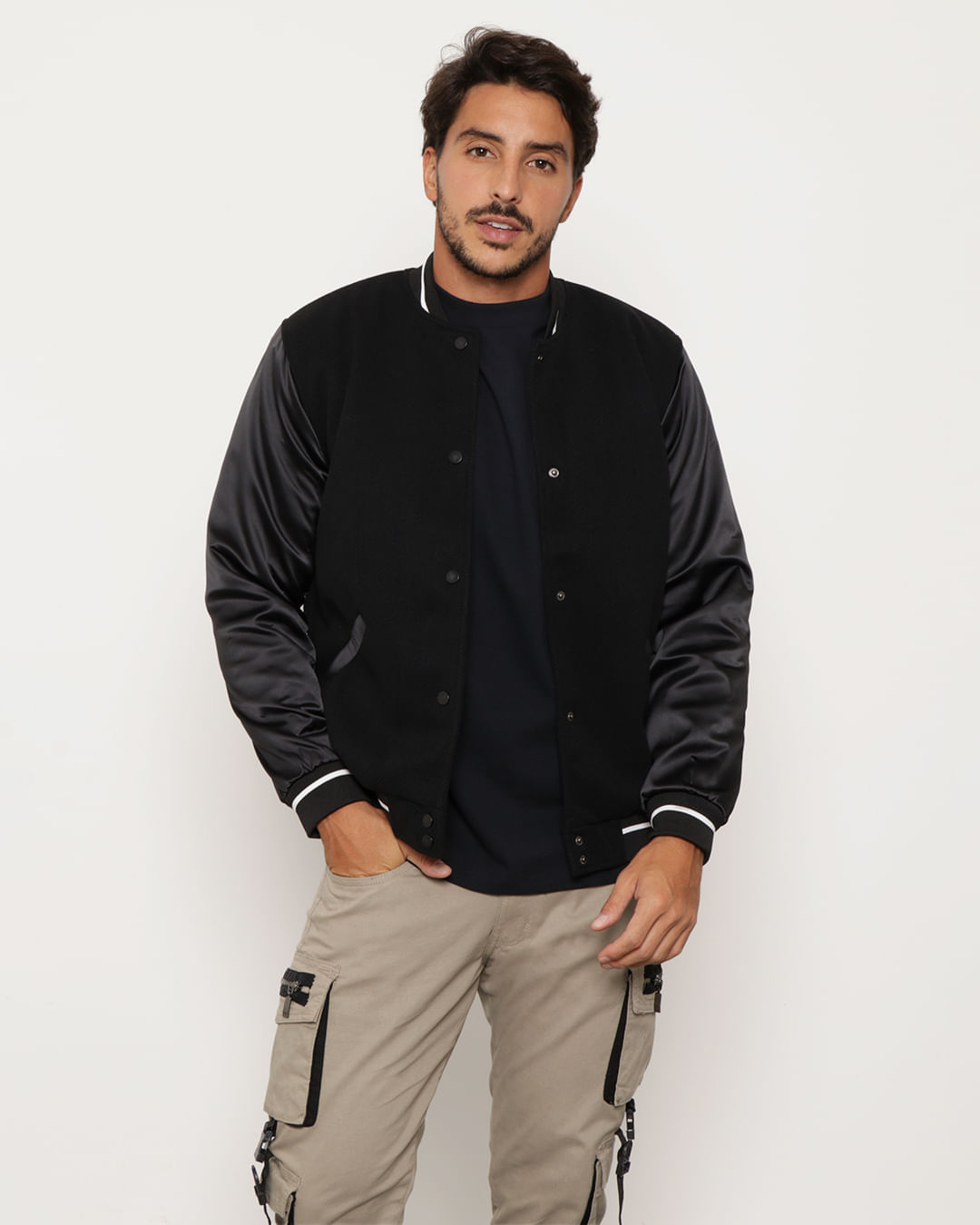 Jaqueta-7w23m-010-Bomber-Friso-Na-Barra---Preto