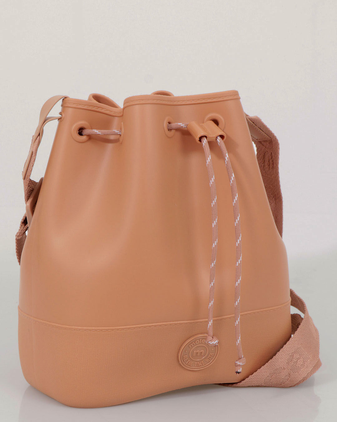 Bolsa-Bucket-Com-Alca-Transversal-Moleca-Bege