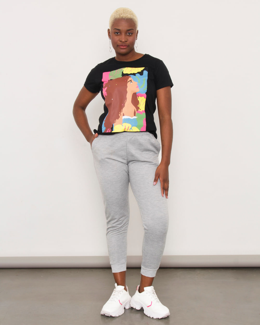 Camiseta-Feminina-Pequena-Sereia-Disney-Preta