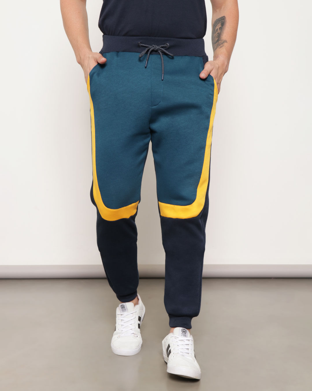 Calca-Moletom-Masculino-Jogger-com-Recortes-Led-Azul