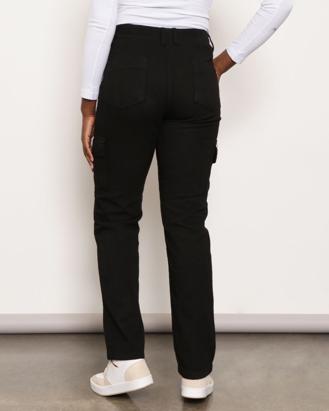 Calca-Re507-Srj--Bolso-Cargo-Fem-Ad---Preto